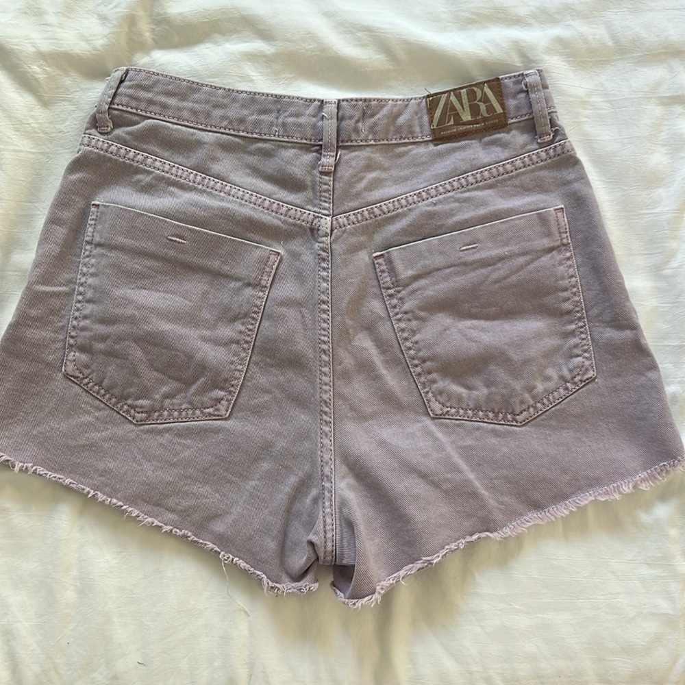 Shorts - Picture 2 of 3